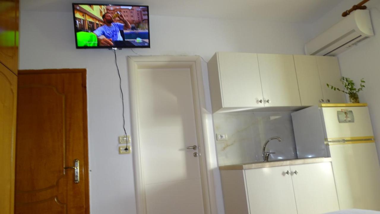 Cozy Central Apartment Ksamil Ngoại thất bức ảnh