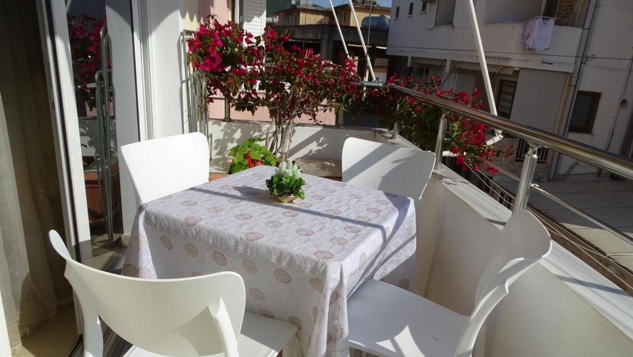 Cozy Central Apartment Ksamil Ngoại thất bức ảnh